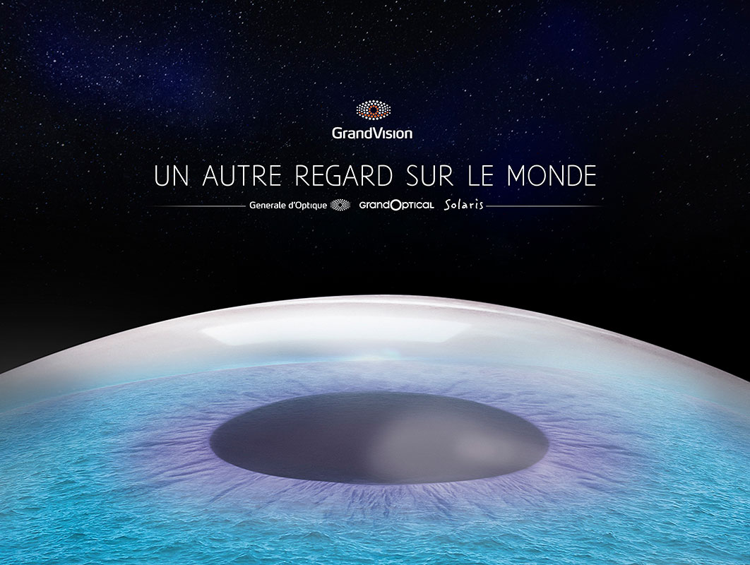 Photomontage GrandVision, iris bleu évoquant l’océan